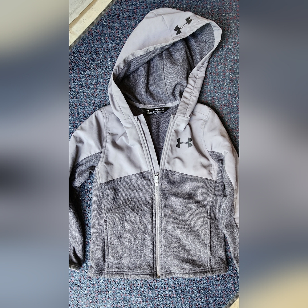 Boys Under armour jacket size small